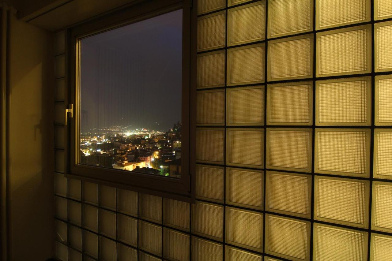 Lichtdurchflutete Ferienwohnung Mit Panorama-Sicht Und Schwimmbad/Sauna Muralto Eksteriør billede
