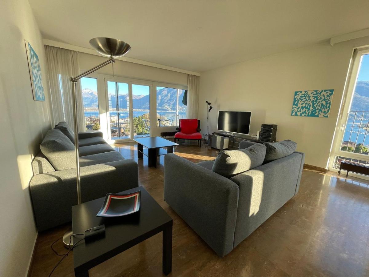 Lichtdurchflutete Ferienwohnung Mit Panorama-Sicht Und Schwimmbad/Sauna Muralto Eksteriør billede